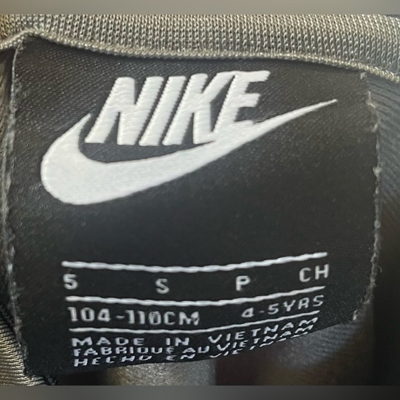 Nike boys full zip jacket coat hoodie bundle 2 total pockets Sz 5 - Picture 14 of 14